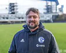 开云手机在线登陆-沙尔克艰难取胜战略调整见成效的原因